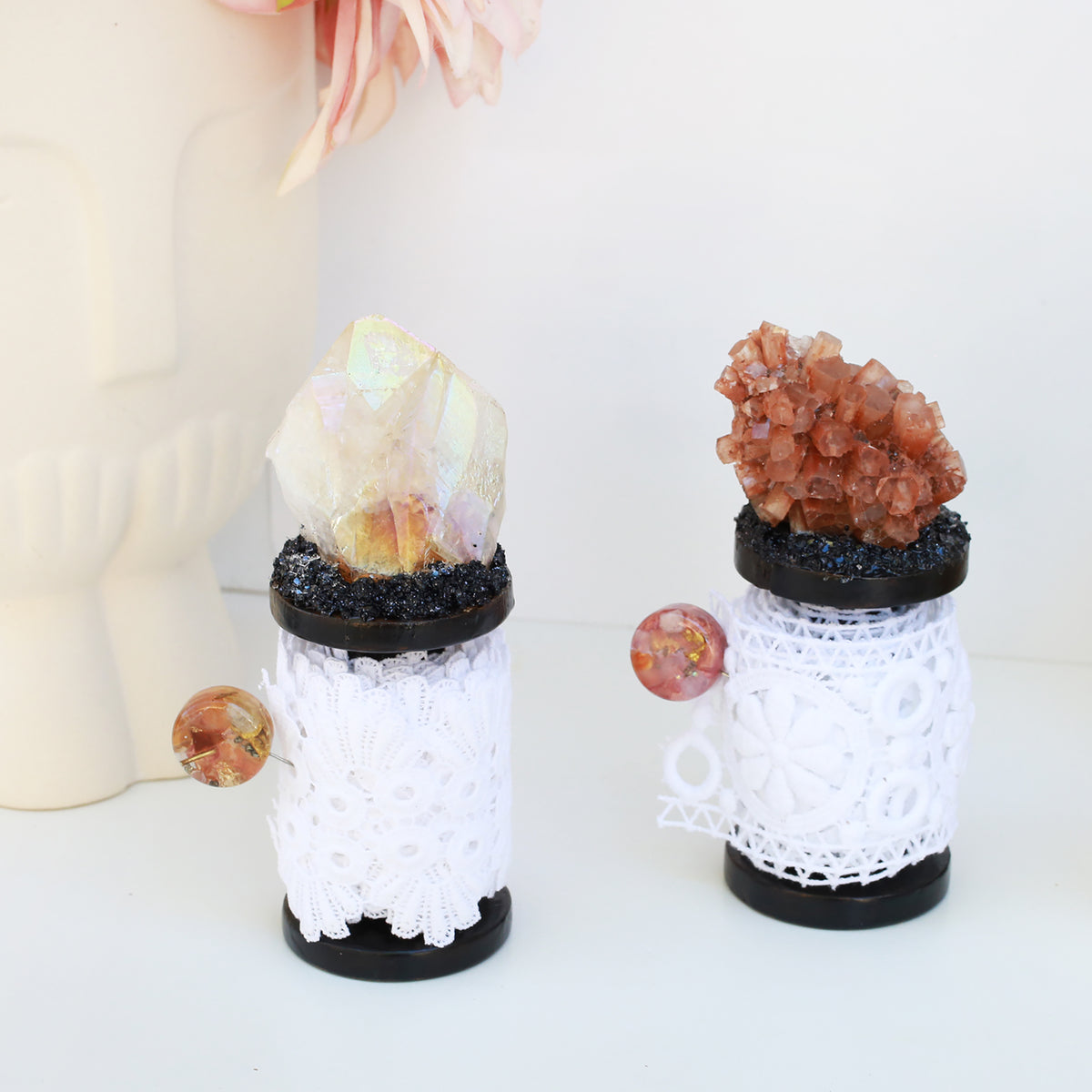 復古蕾絲水晶展示架(中) ~ 光環黃水晶